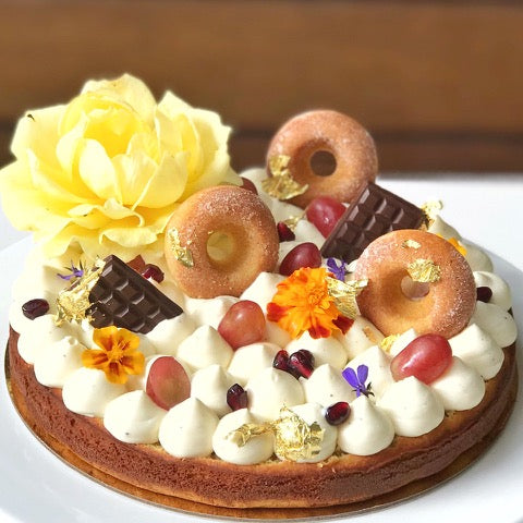 Delightful Delicacies at Your Fingertips: Our Cake Shop Goes Online!