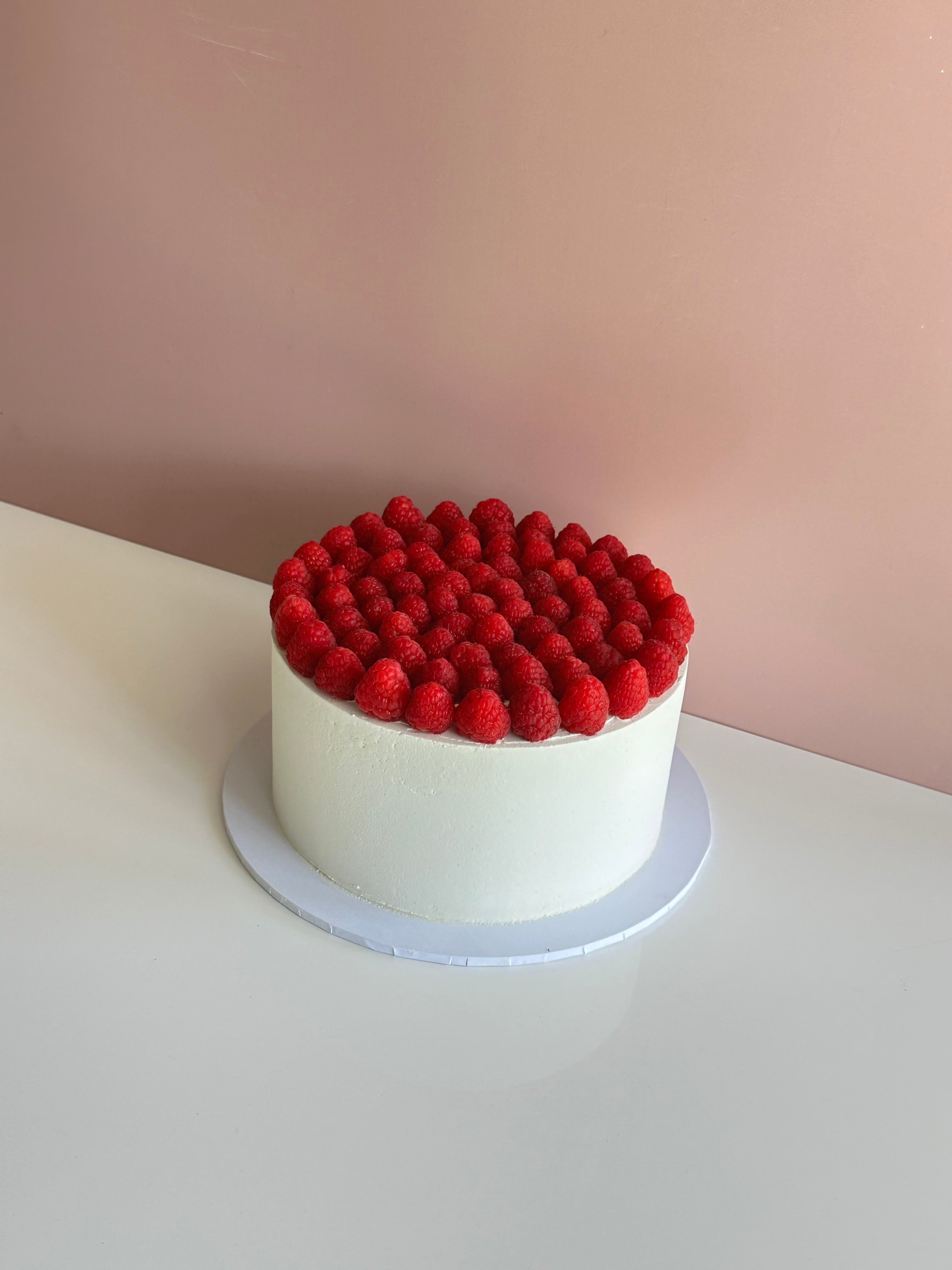 Berry Kiss Cake